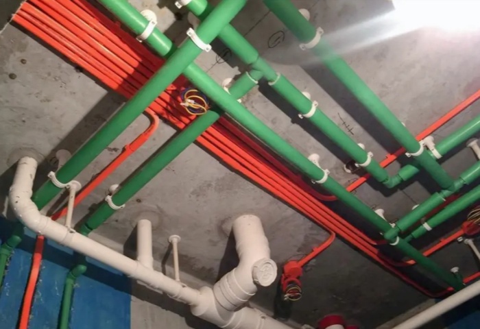 老房裝修水電需要全改嗎？—— 青島東方家園裝飾為您解答